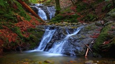 آبشار-صخره-طبیعت